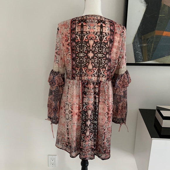 Bebe baby doll dress pink, cream, tan. Size M - Picture 4 of 7